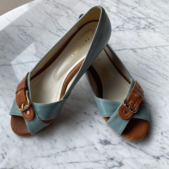 Kitten Heel Open Toe Shoe - Picture 7 of 11